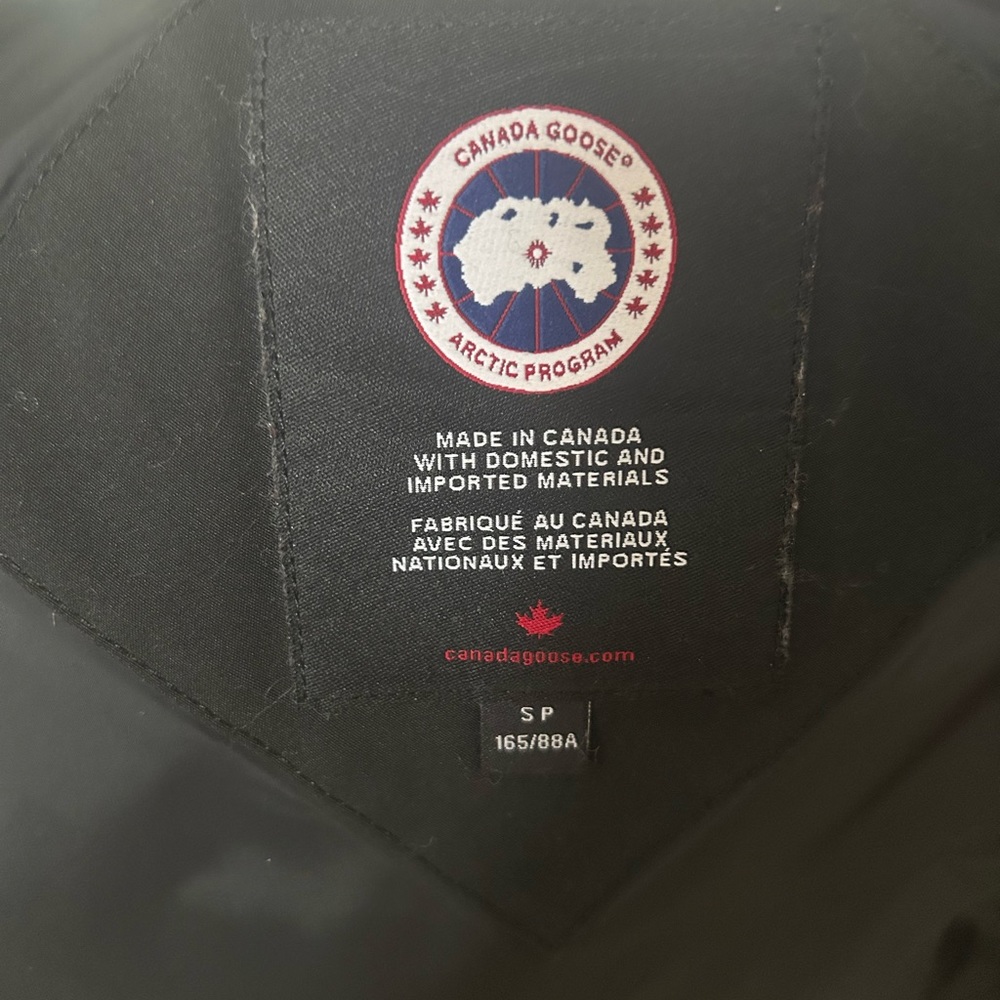 Canada Goose SHELBURNE PARKA WITH COYOTE FUR TRIM IN BLACK - Picture 8 of 11
